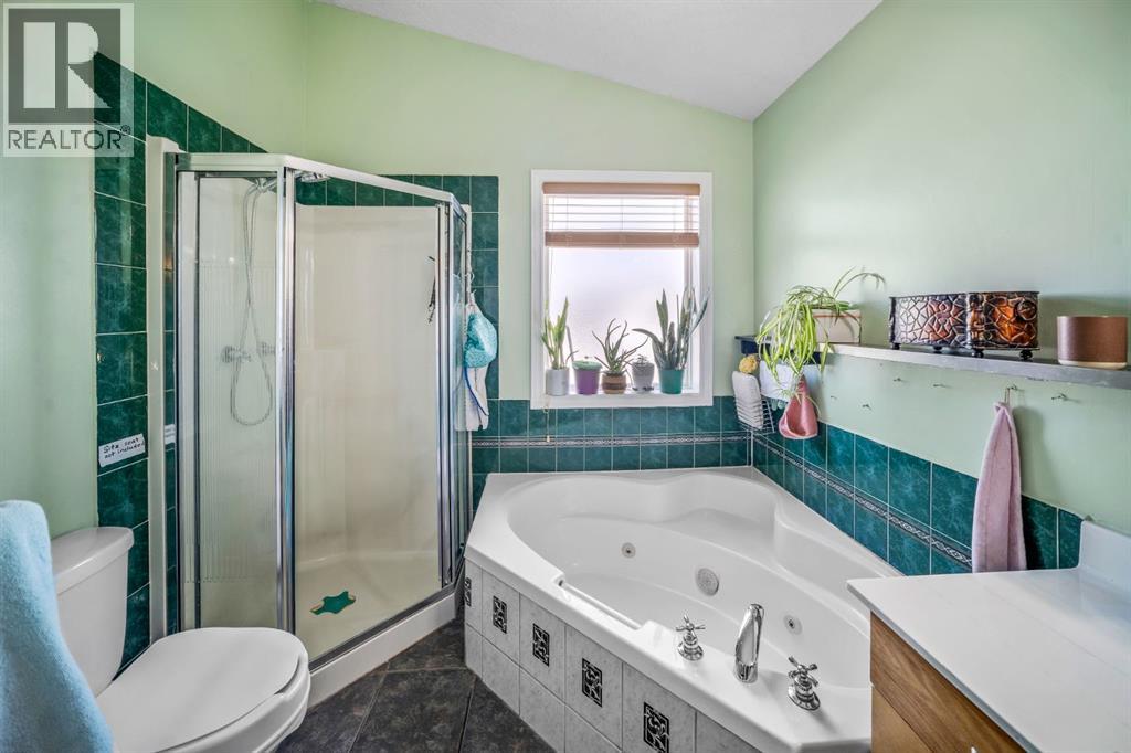 180 Hidden Vale Close Nw, Calgary, Alberta  T3A 5C7 - Photo 31 - A2285850