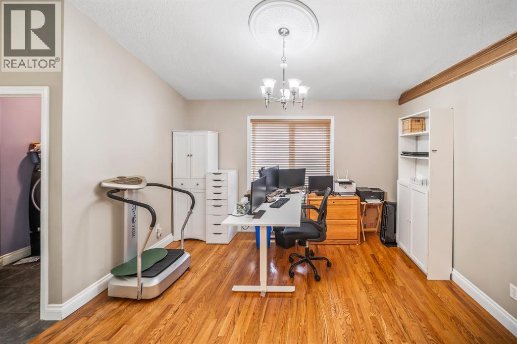 180 Hidden Vale Close Nw, Calgary, Alberta  T3A 5C7 - Photo 14 - A2285850