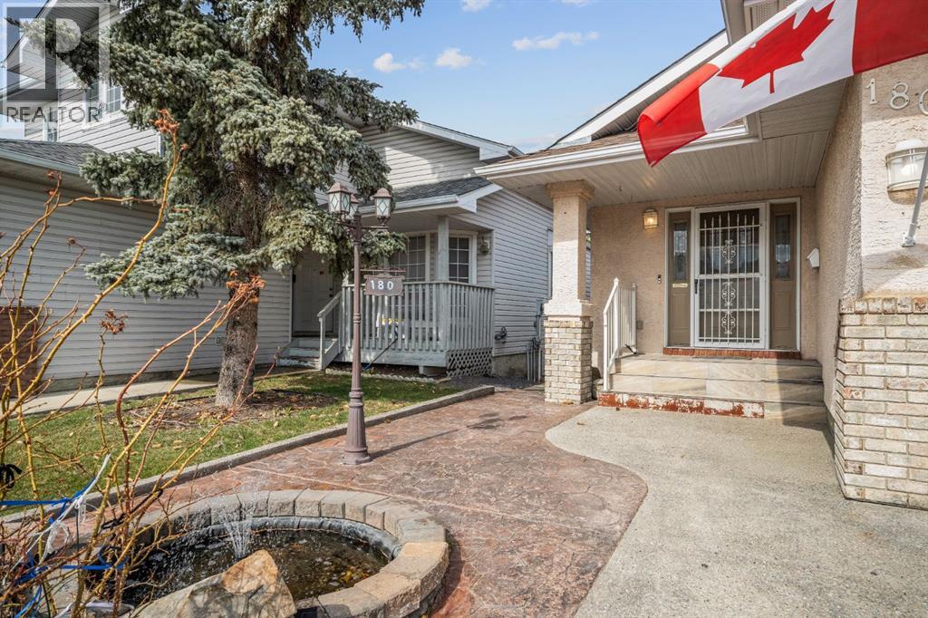 180 Hidden Vale Close Nw, Calgary, Alberta  T3A 5C7 - Photo 4 - A2285850