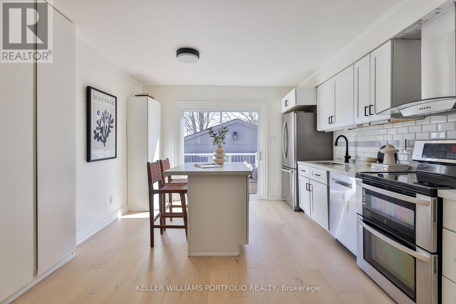 63 HOUNSLOW HEATH ROAD, Toronto, Ontario