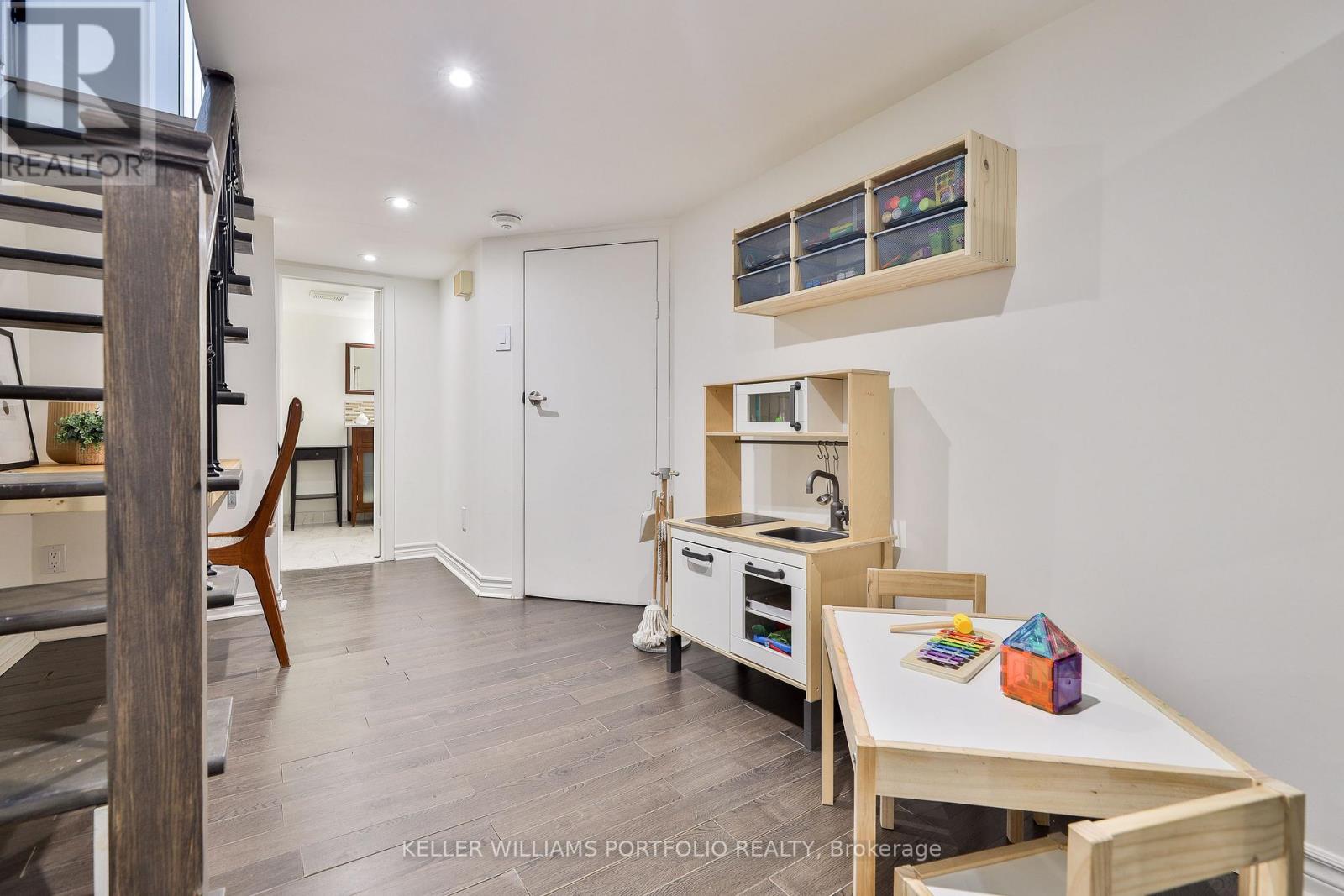 63 Hounslow Heath Road, Toronto, Ontario  M6N 1G7 - Photo 23 - W13054052