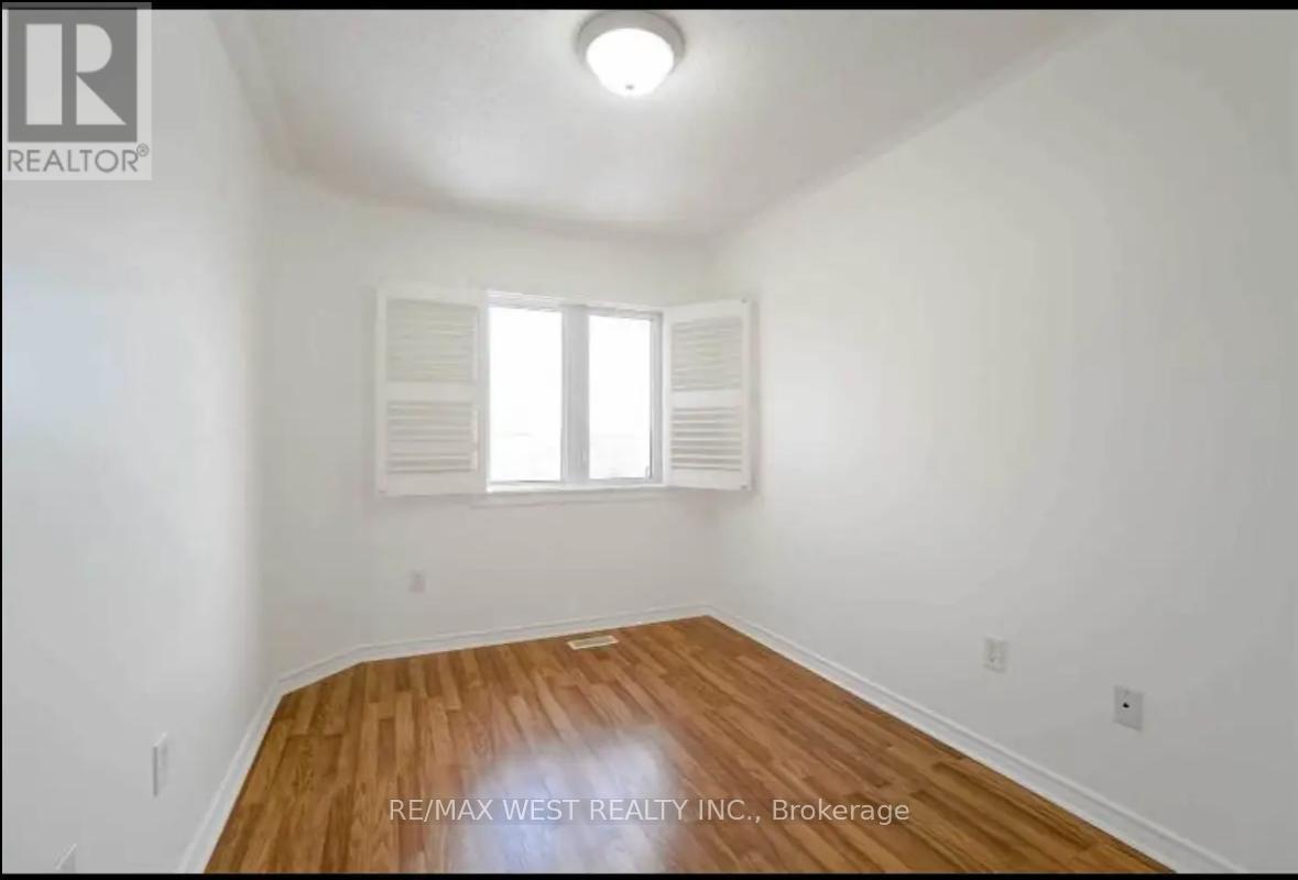 Main - 6892 Old Creditview Road, Mississauga, Ontario  L5N 8K5 - Photo 19 - W13054076