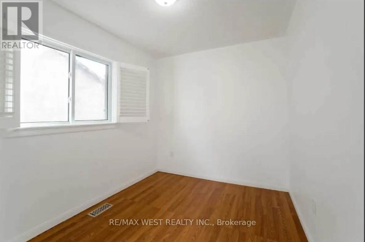 Main - 6892 Old Creditview Road, Mississauga, Ontario  L5N 8K5 - Photo 20 - W13054076