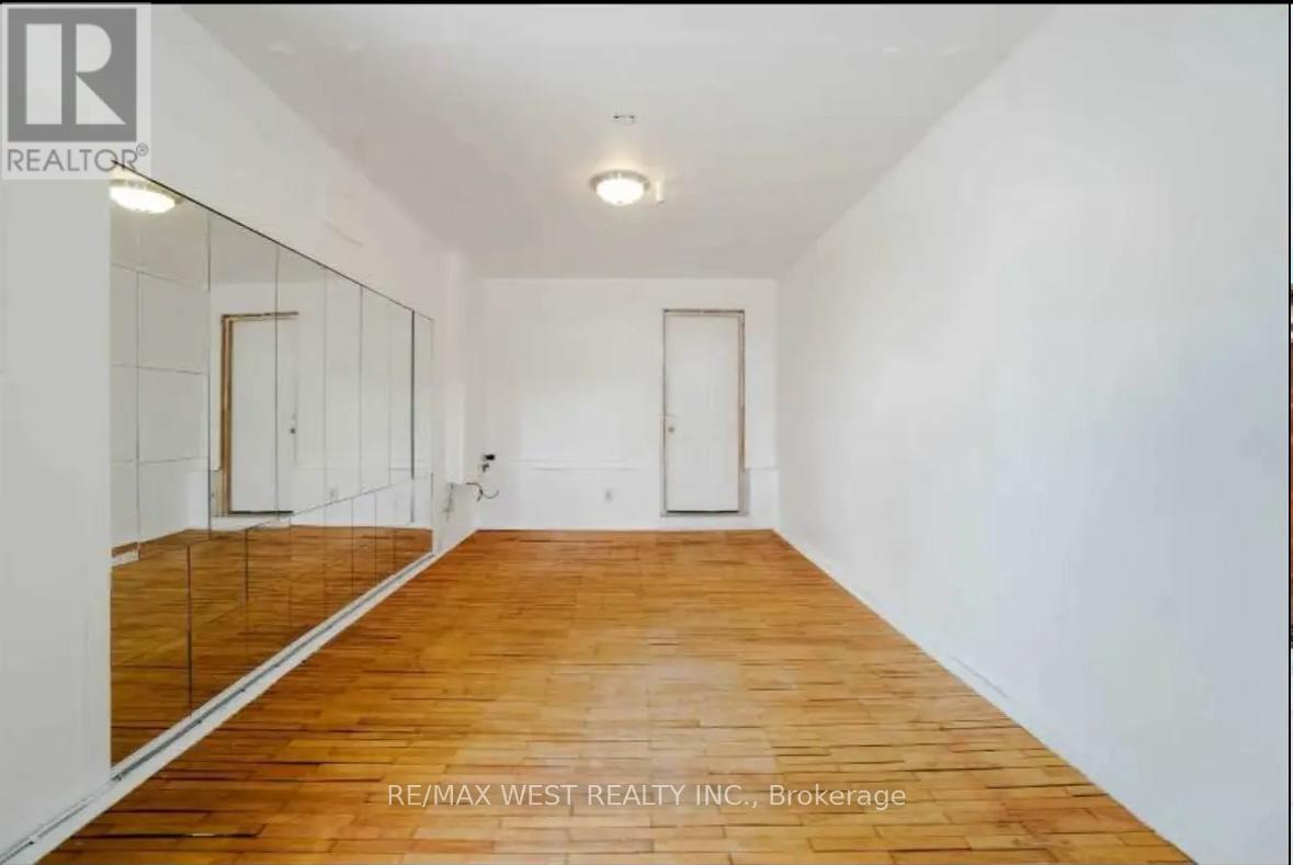 Main - 6892 Old Creditview Road, Mississauga, Ontario  L5N 8K5 - Photo 23 - W13054076