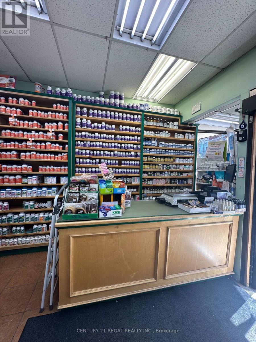 159 Roncesvalles Avenue, Toronto, Ontario  M6R 2L3 - Photo 2 - W13054100