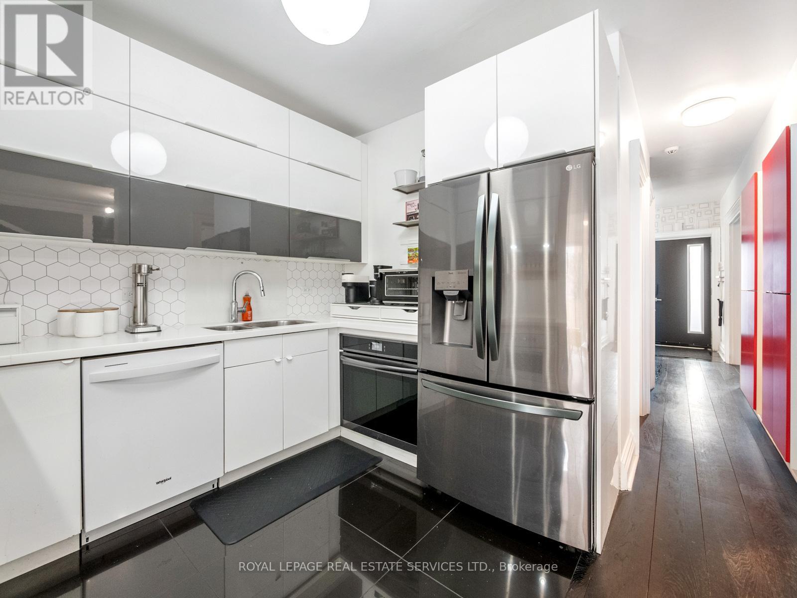 162 Medland Street, Toronto, Ontario  M6P 2N5 - Photo 12 - W13054248