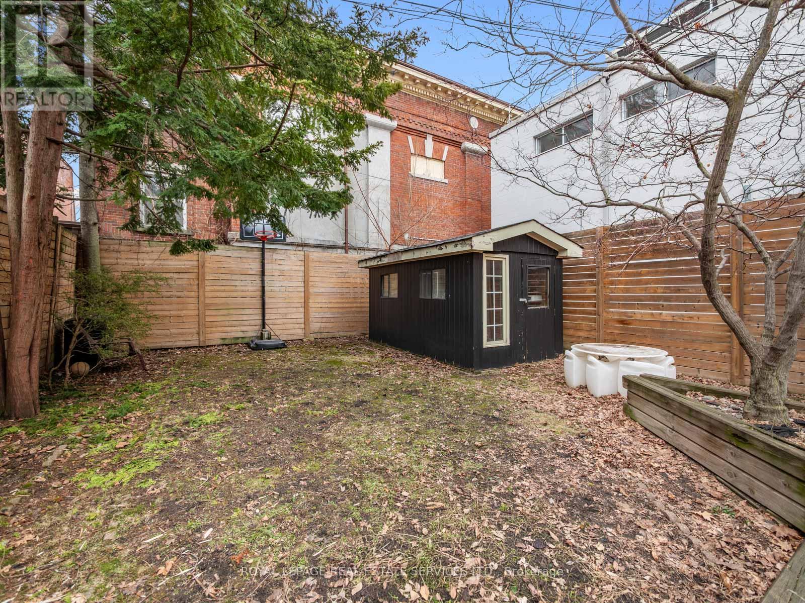 162 Medland Street, Toronto, Ontario  M6P 2N5 - Photo 38 - W13054248