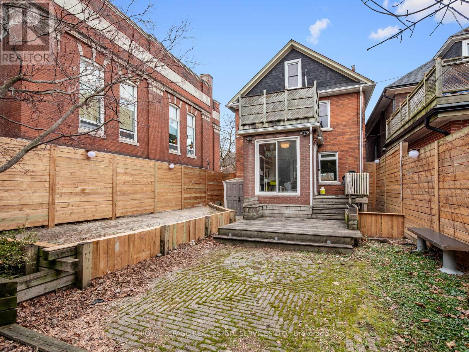 162 Medland Street, Toronto, Ontario  M6P 2N5 - Photo 39 - W13054248