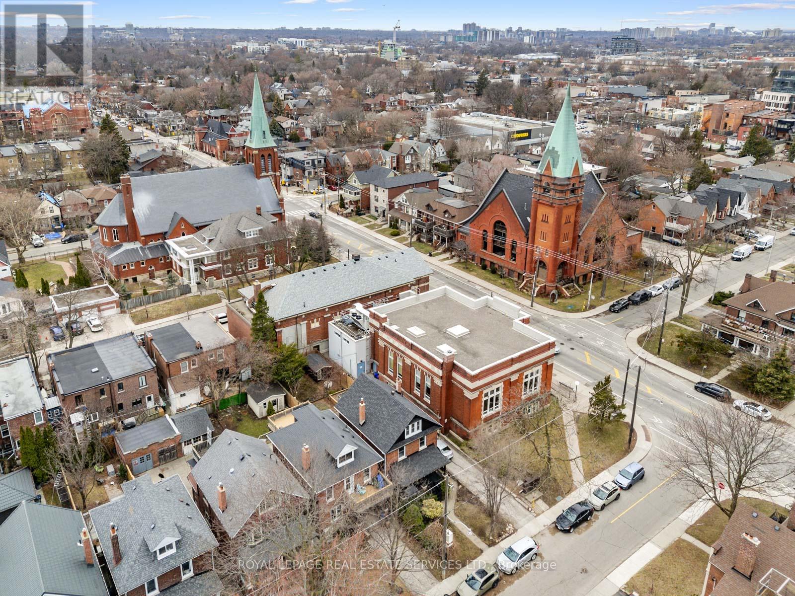 162 Medland Street, Toronto, Ontario  M6P 2N5 - Photo 41 - W13054248