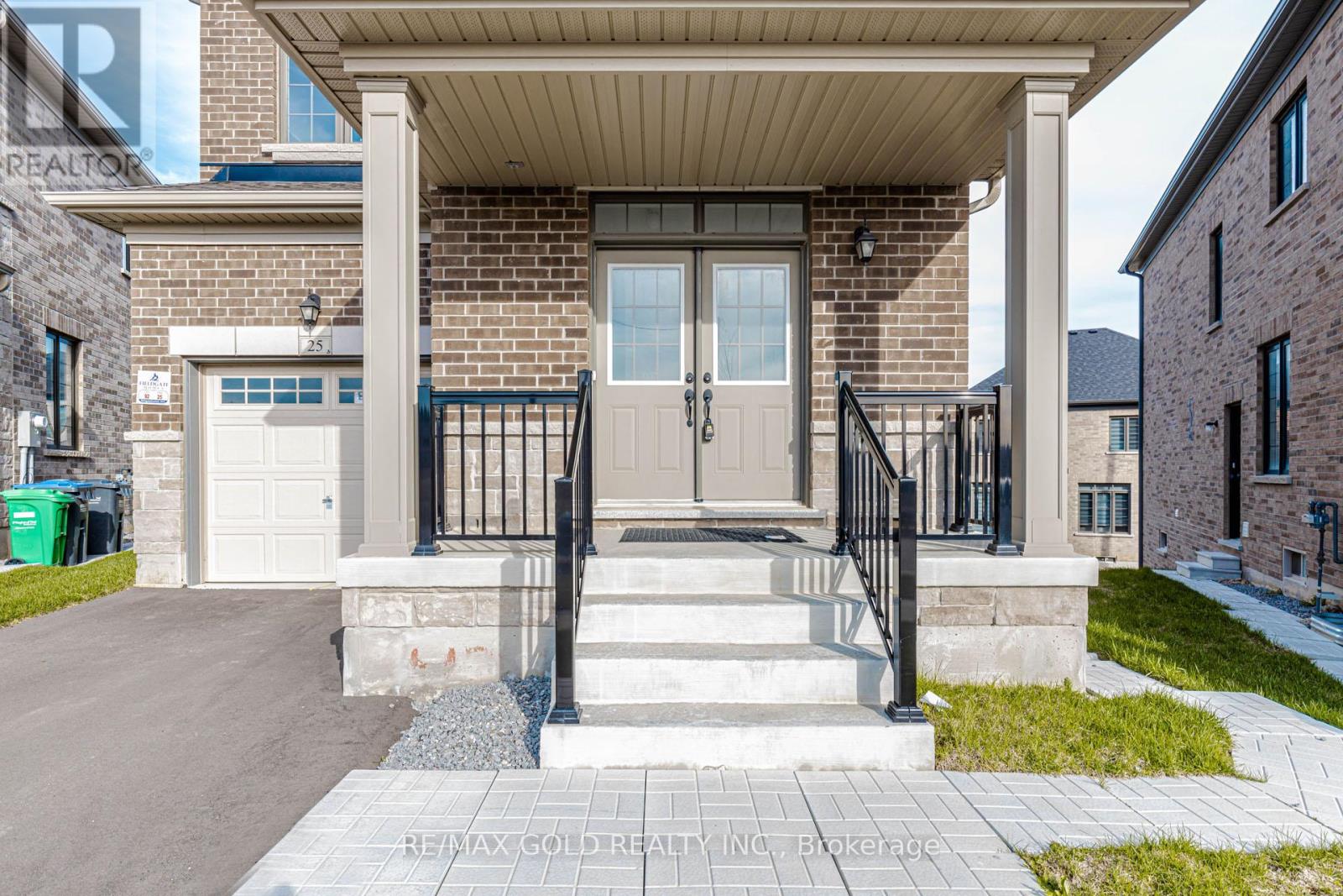 25 Sapwood Crescent, Brampton, Ontario  L6Z 0K8 - Photo 3 - W13054258