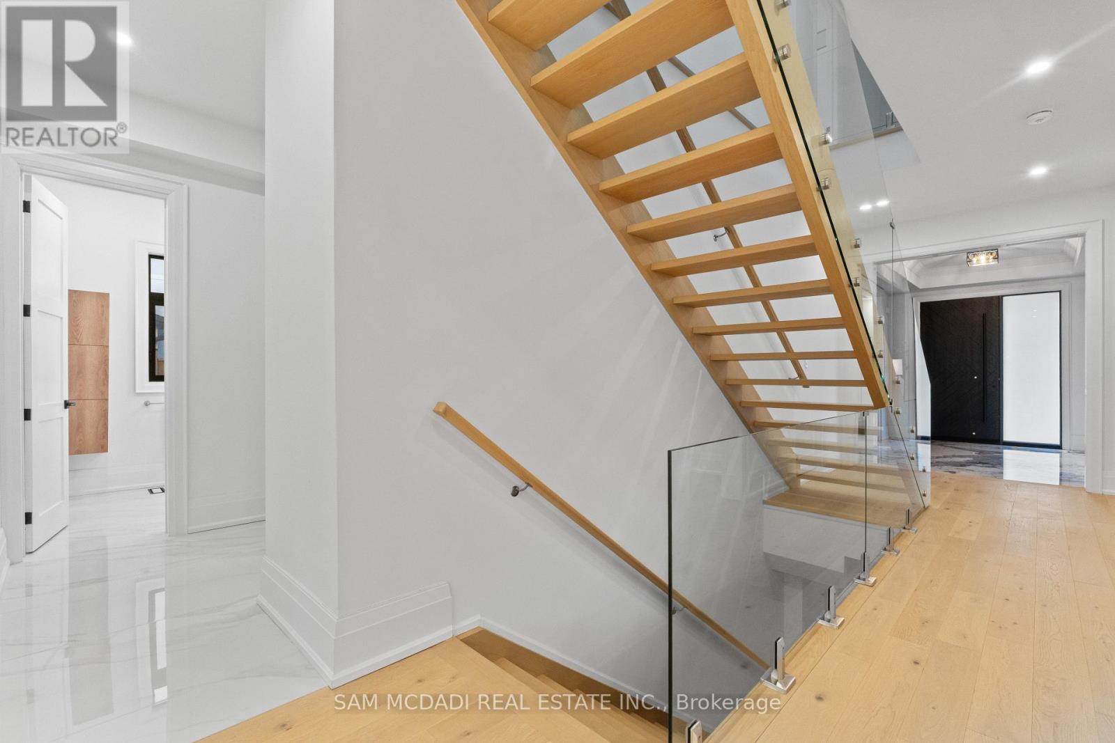 1610 Kenmuir Avenue, Mississauga, Ontario  L5G 4B5 - Photo 14 - W13054278