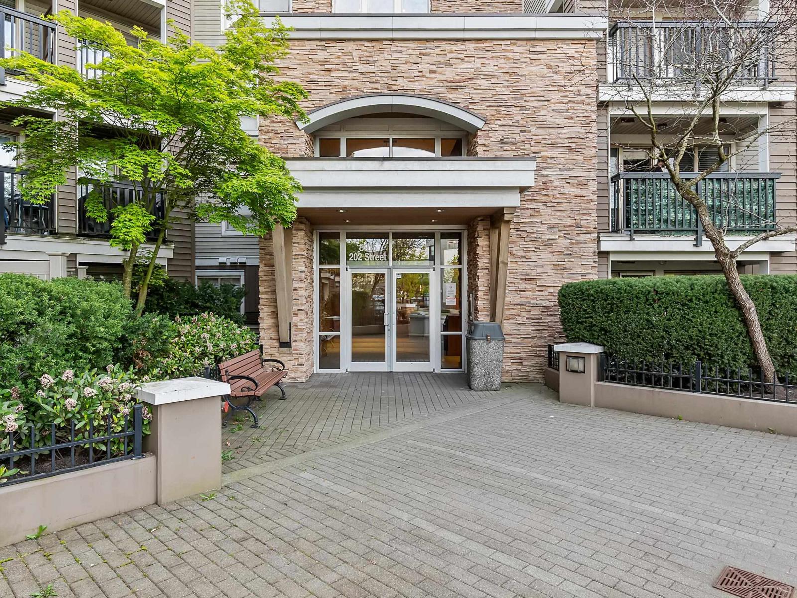 322 8915 202 Street, Langley, British Columbia  V1M 0B5 - Photo 2 - R3115023