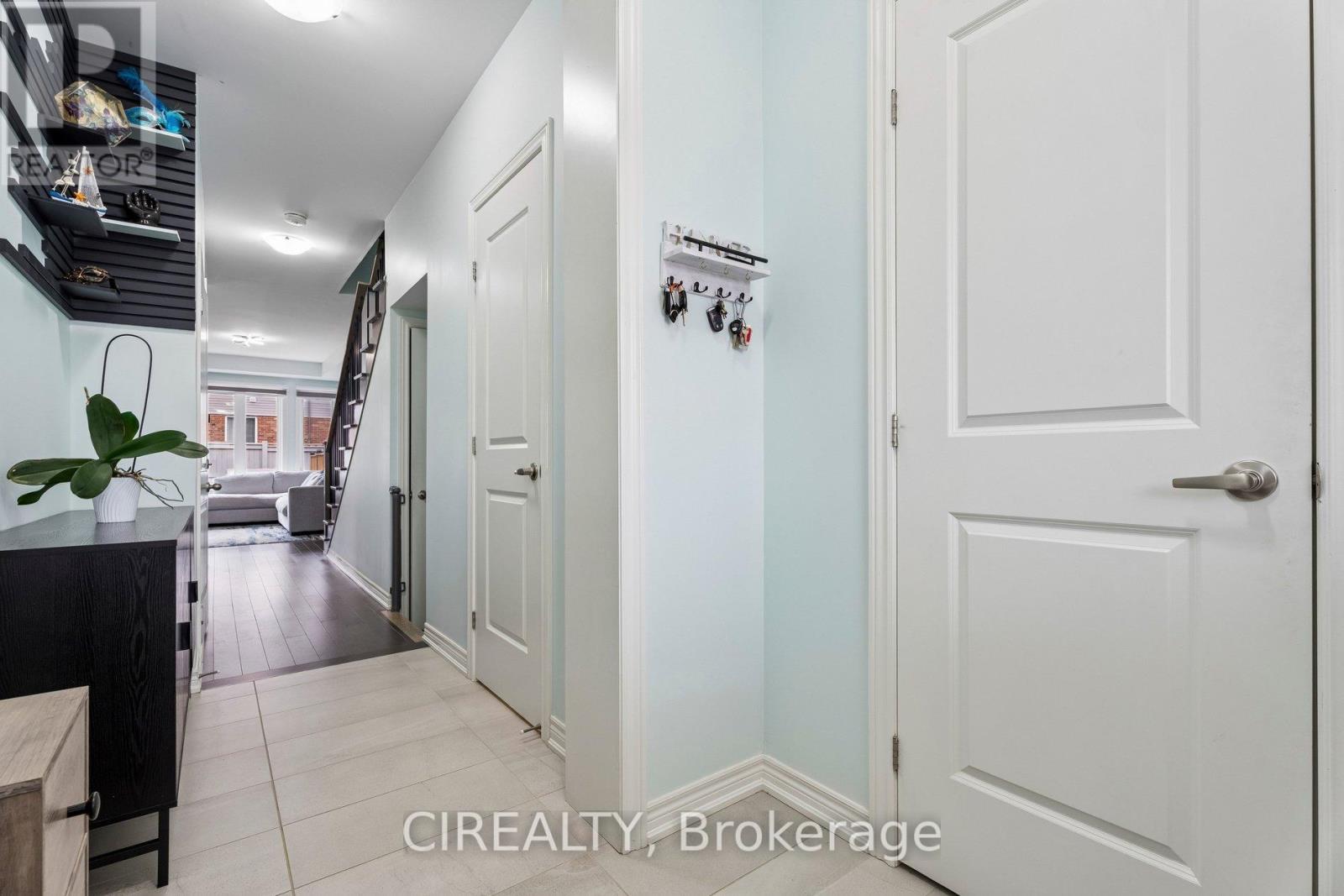 357 Raymond Road, Hamilton, Ontario  L9K 0J8 - Photo 4 - X13054198