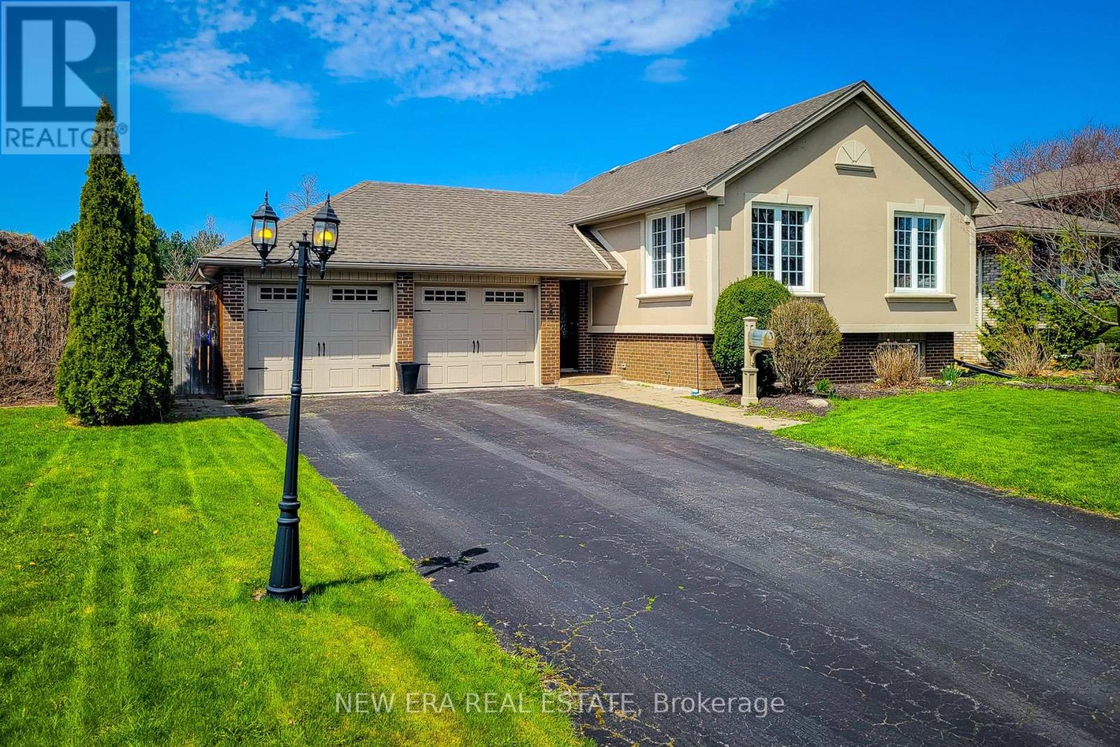 55 Spring Garden Boulevard, St. Catharines, Ontario  L2N 3R2 - Photo 3 - X13054222