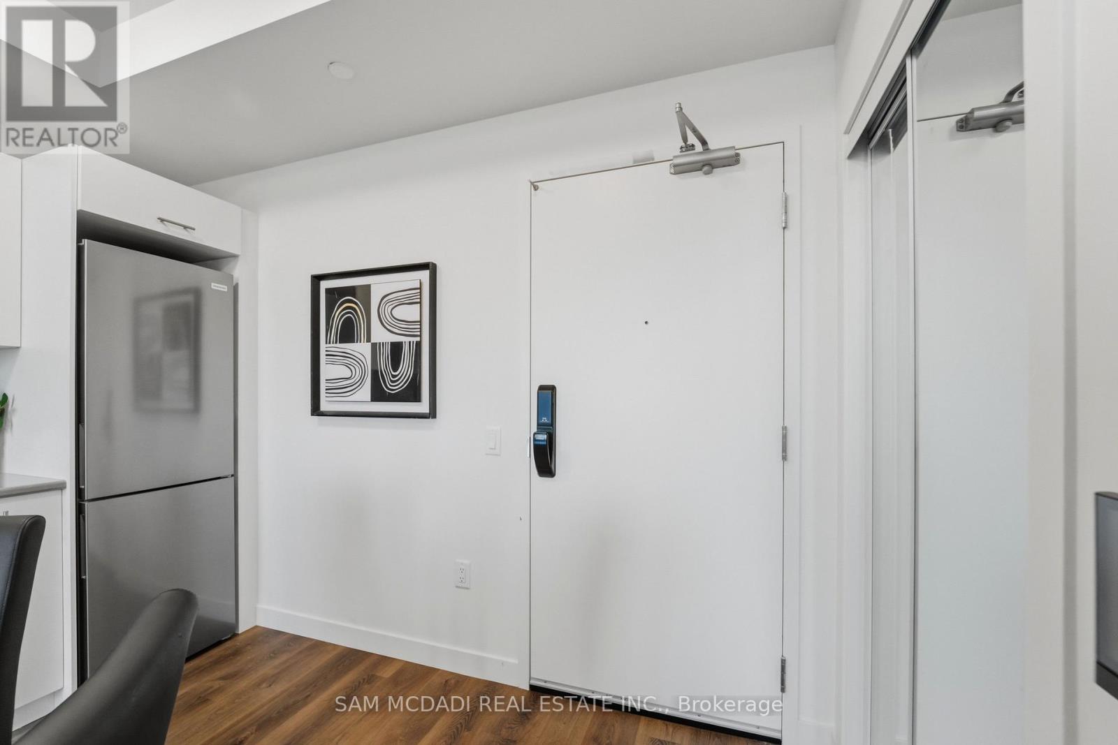 1012 - 461 Green Road, Hamilton, Ontario  L8E 5B4 - Photo 2 - X13054262