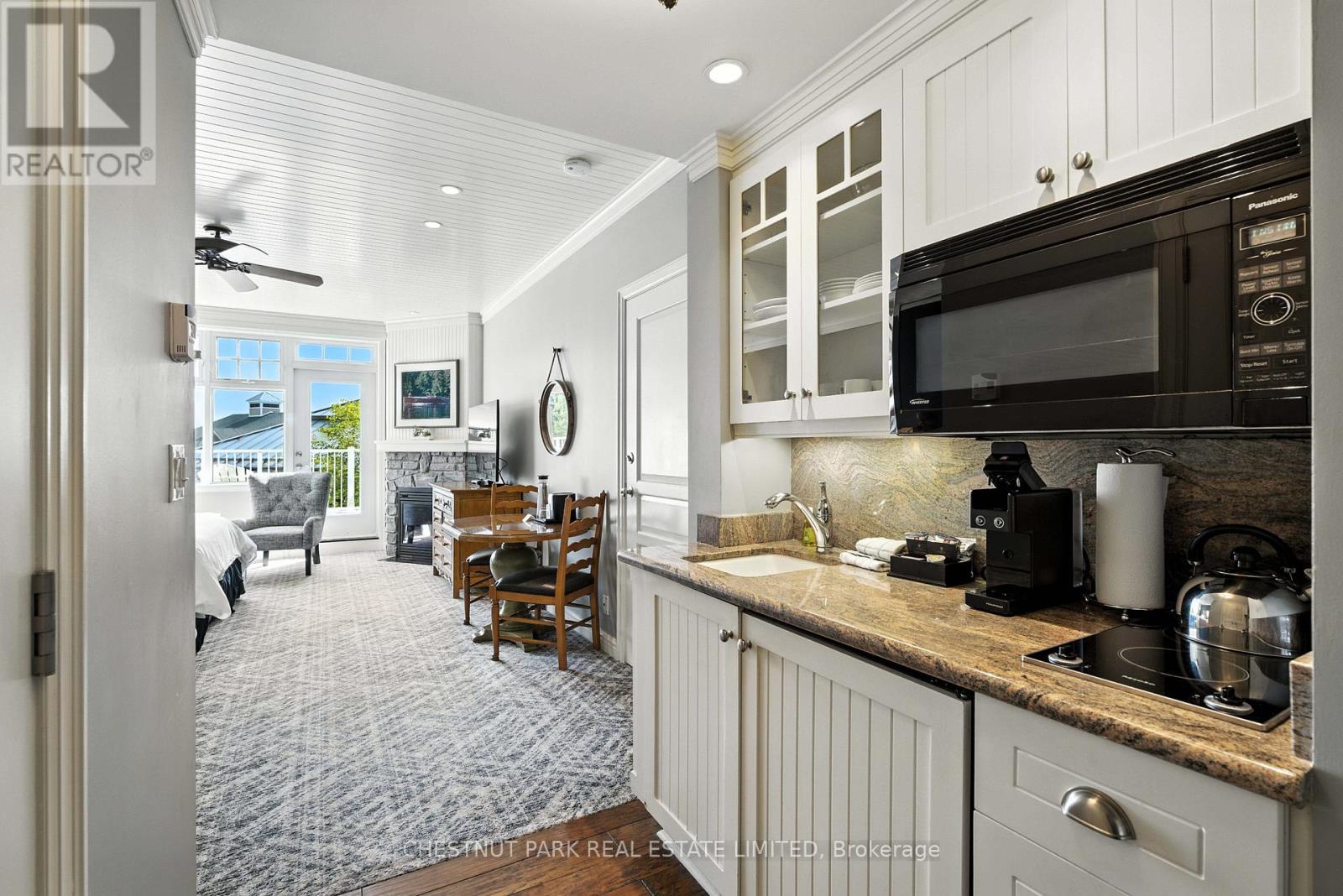 1228 - 1050 Paignton House Road, Muskoka Lakes, Ontario  P0B 1G0 - Photo 3 - X13054288