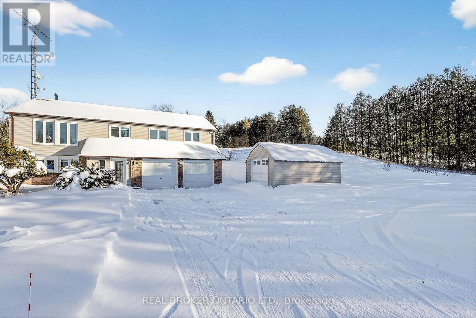 16 Old Carriage Road, East Garafraxa, Ontario  L9W 5A3 - Photo 1 - X13054316