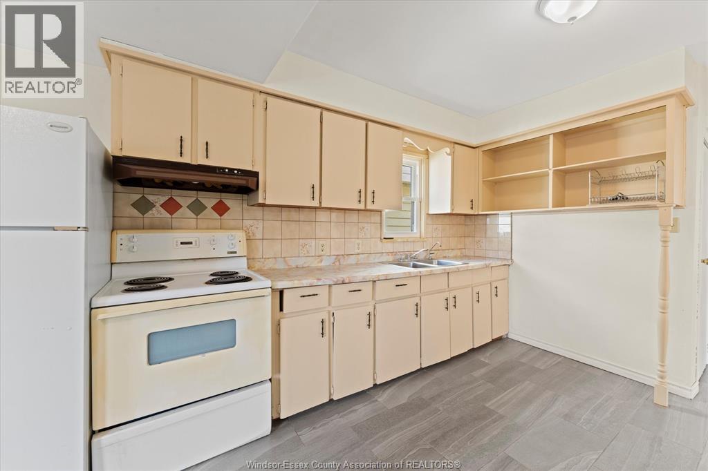 1031 Louis Ave, Windsor, Ontario  N9A 1Y1 - Photo 12 - 26009437