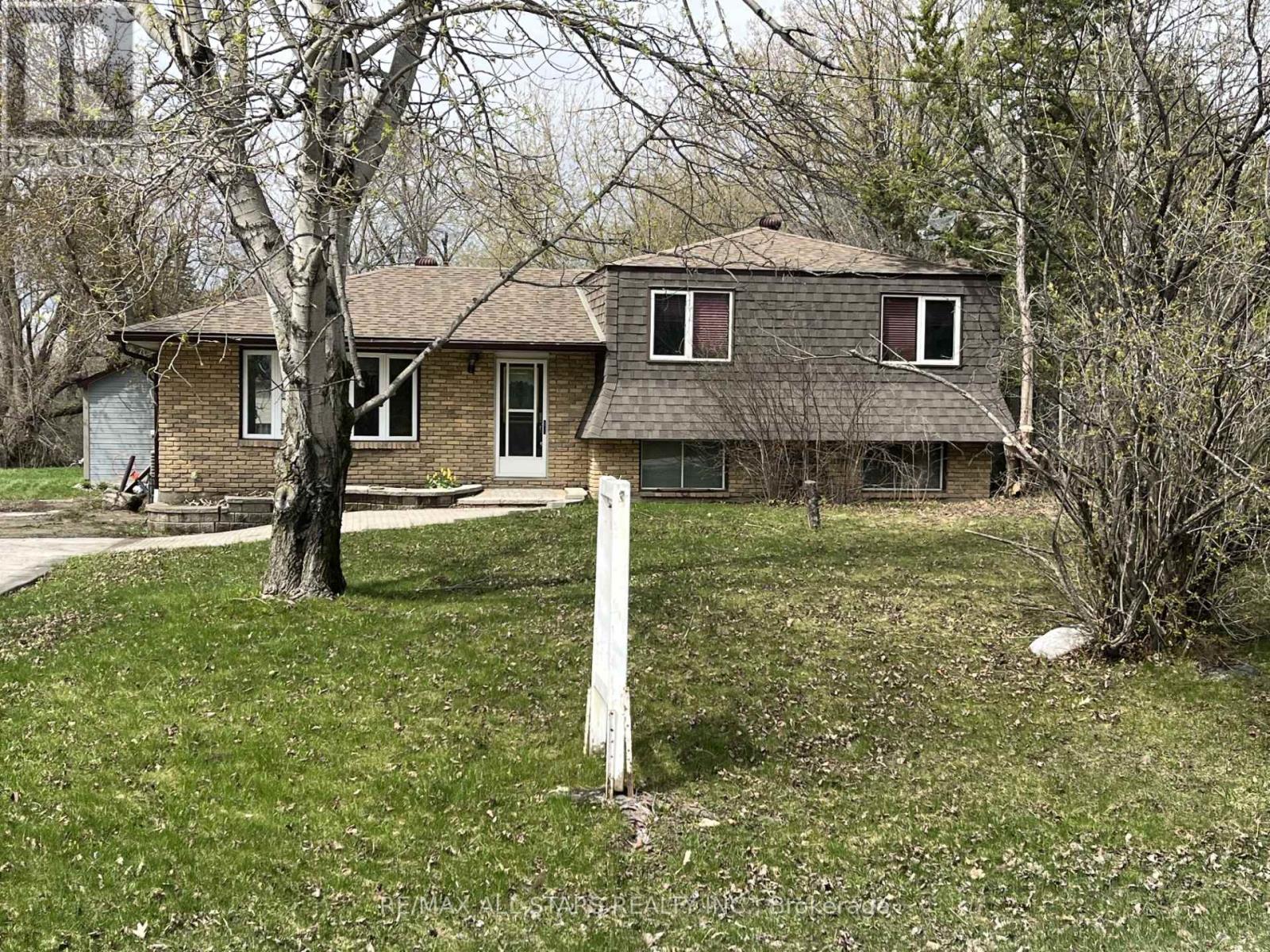 13 Janet Drive, Kawartha Lakes, Ontario  L0B 1K0 - Photo 1 - X12895818