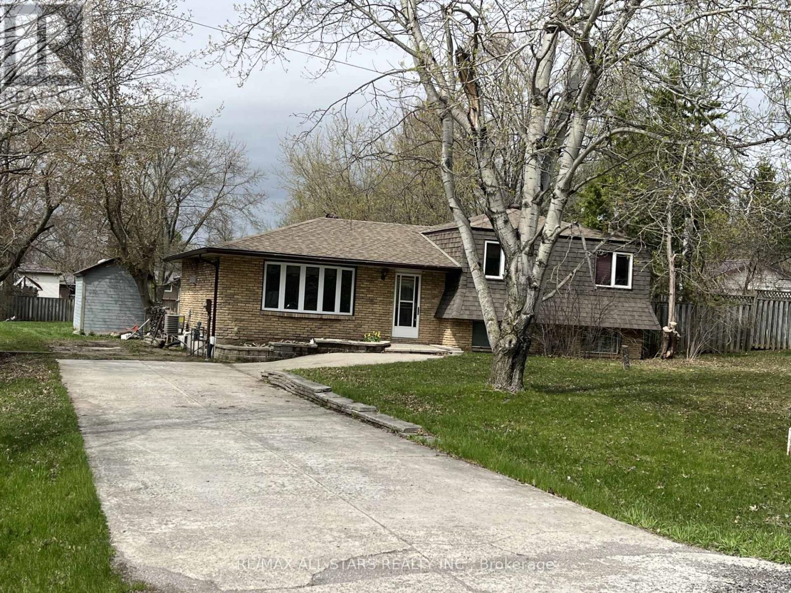 13 Janet Drive, Kawartha Lakes, Ontario  L0B 1K0 - Photo 2 - X12895818