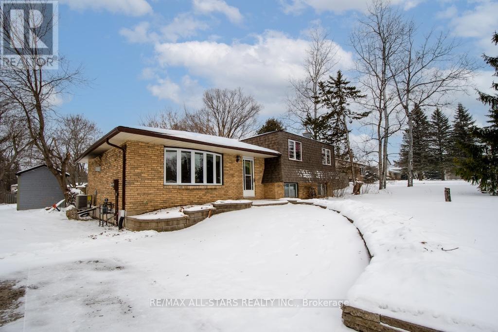 13 Janet Drive, Kawartha Lakes, Ontario  L0B 1K0 - Photo 4 - X12895818