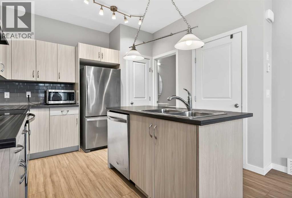 1607 2 Street Nw, Calgary, Alberta  T2M 2W2 - Photo 11 - A2305939