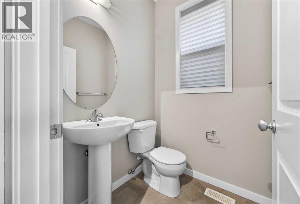 1607 2 Street Nw, Calgary, Alberta  T2M 2W2 - Photo 12 - A2305939