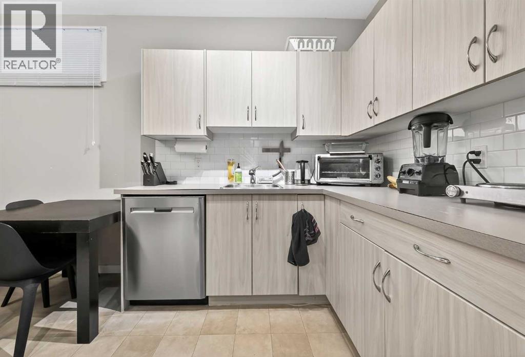 1607 2 Street Nw, Calgary, Alberta  T2M 2W2 - Photo 27 - A2305939