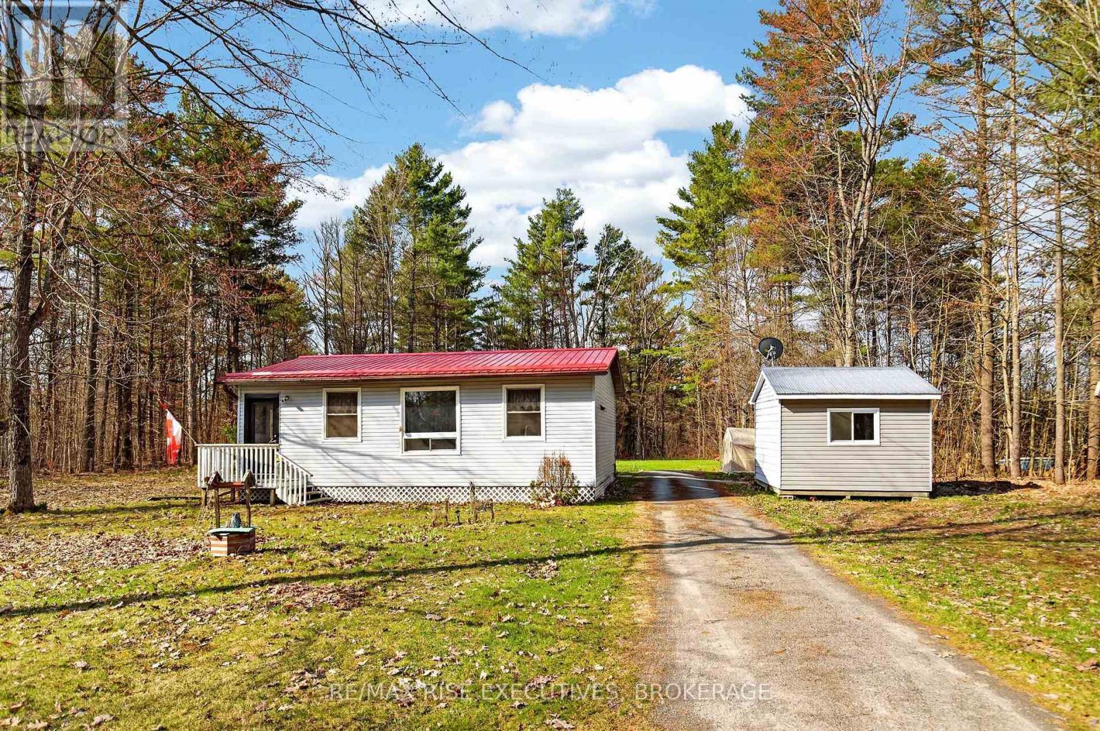 16 RANKIN ROAD, Rideau Lakes, Ontario