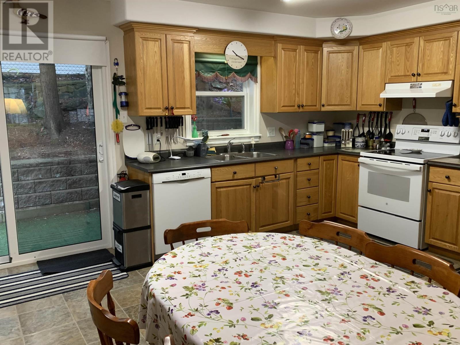 4a Rockhaven Drive, Halifax, Nova Scotia  B3M 1Z9 - Photo 6 - 202602083