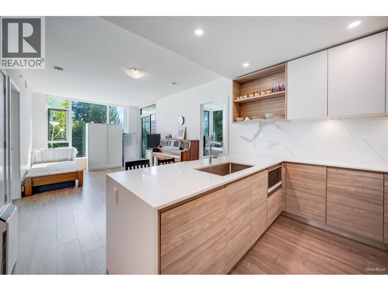 205 585 Austin Avenue, Coquitlam, British Columbia  V3K 0G6 - Photo 4 - R3116408