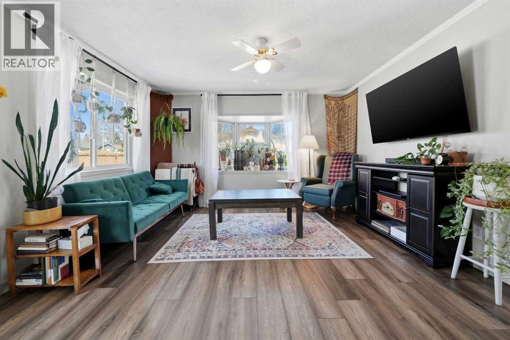 5019 58 Street, Lacombe, Alberta  T4L 1K7 - Photo 8 - A2301409