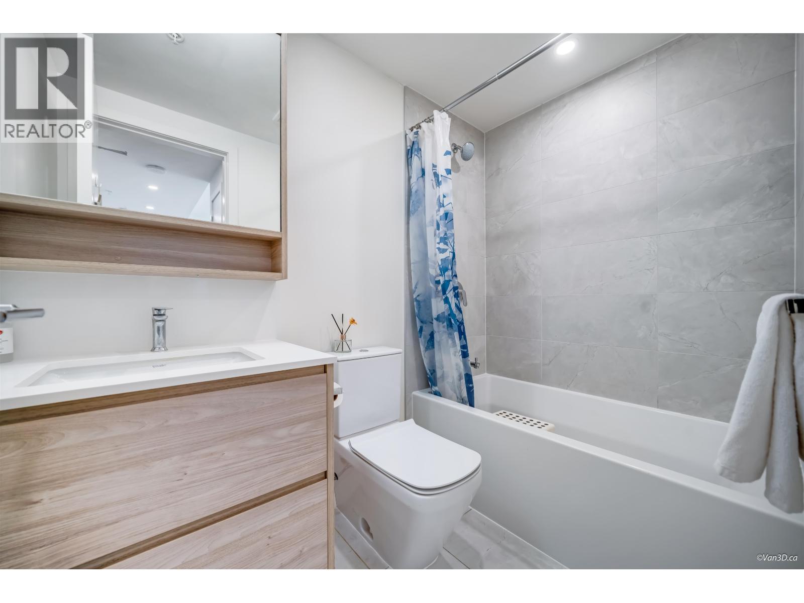 205 585 Austin Avenue, Coquitlam, British Columbia  V3K 0G6 - Photo 16 - R3116408