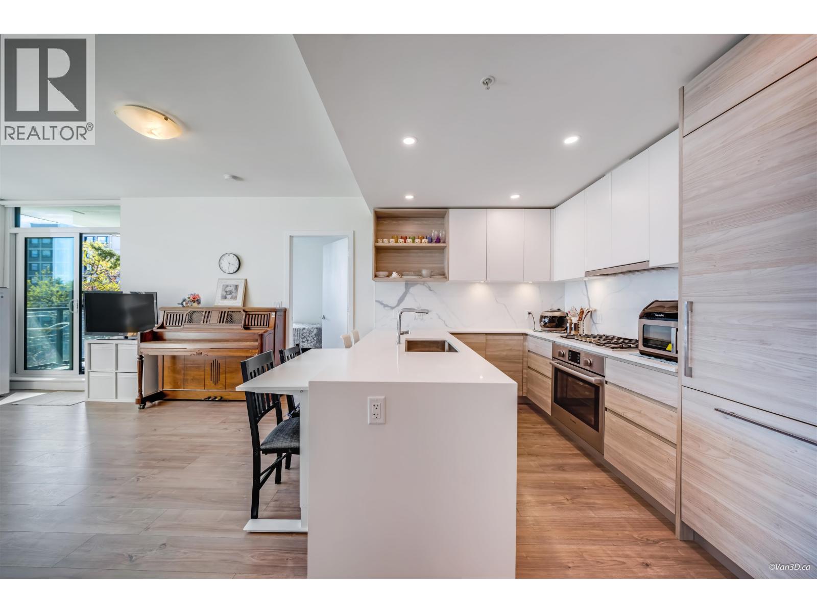 205 585 Austin Avenue, Coquitlam, British Columbia  V3K 0G6 - Photo 5 - R3116408