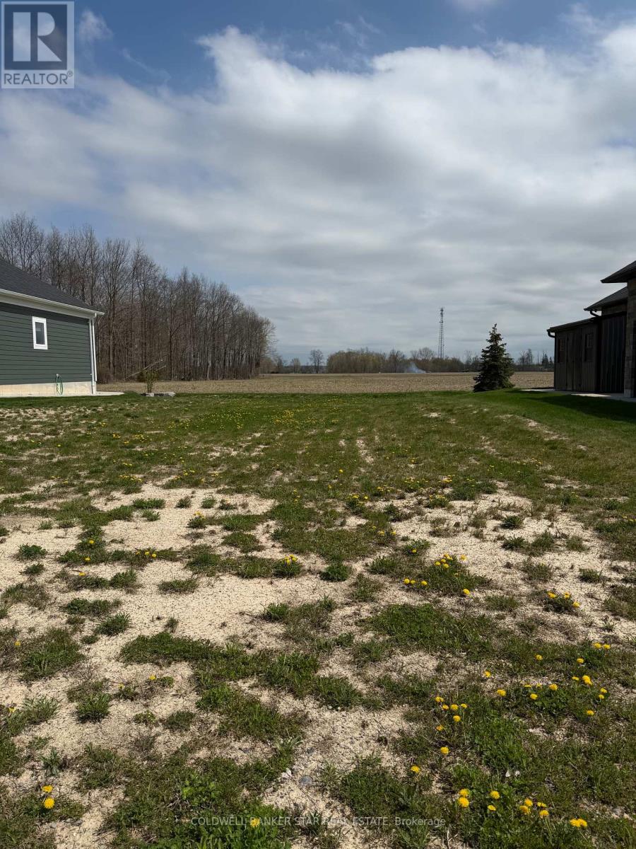 79 Deerfield Road, South Huron, Ontario  N0M 1T0 - Photo 2 - X13054330