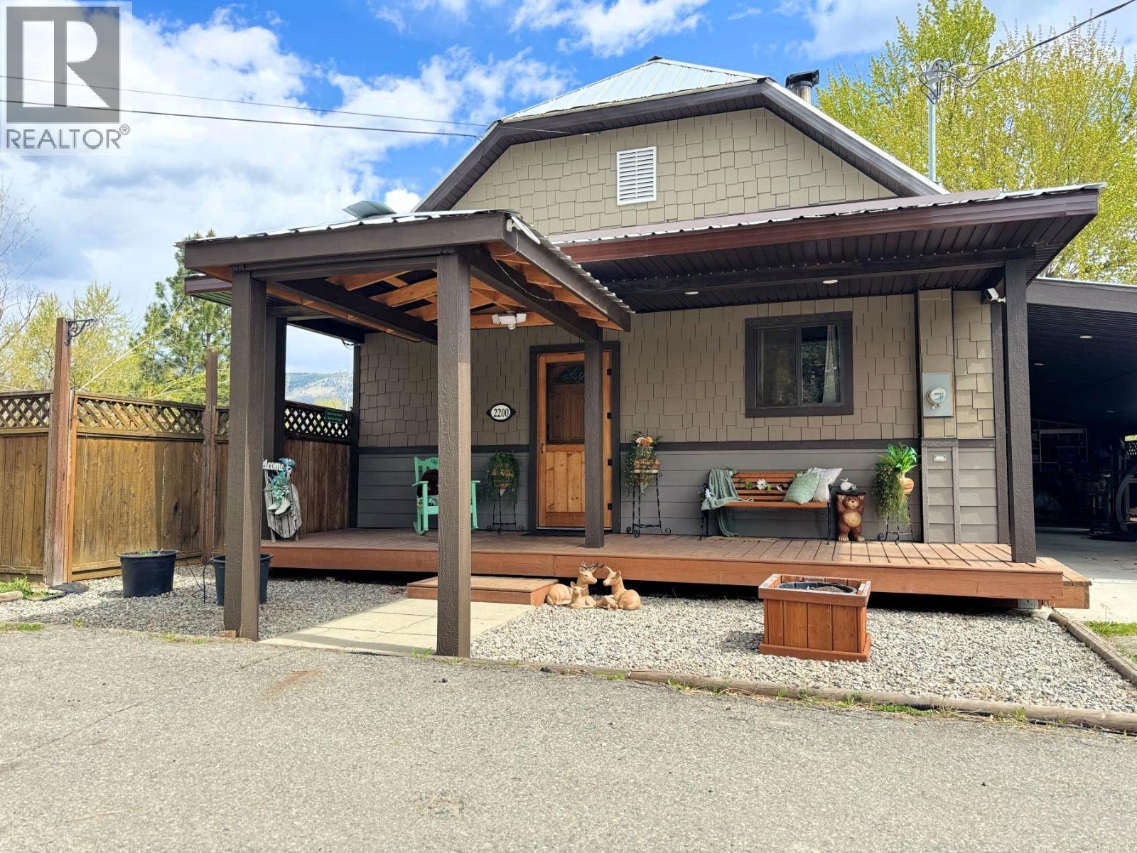 2200 Almond Gardens Road E, Grand Forks, British Columbia