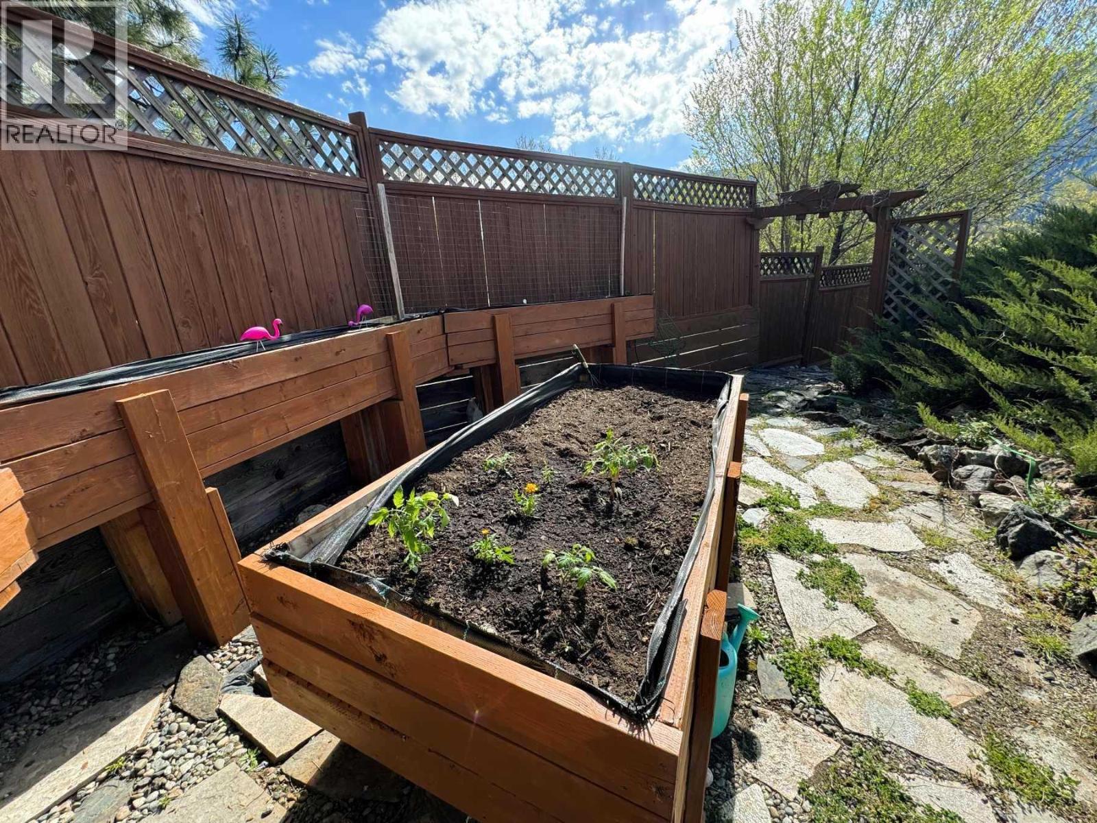 2200 Almond Gardens Road E, Grand Forks, British Columbia  V0H 1H4 - Photo 34 - 10376615