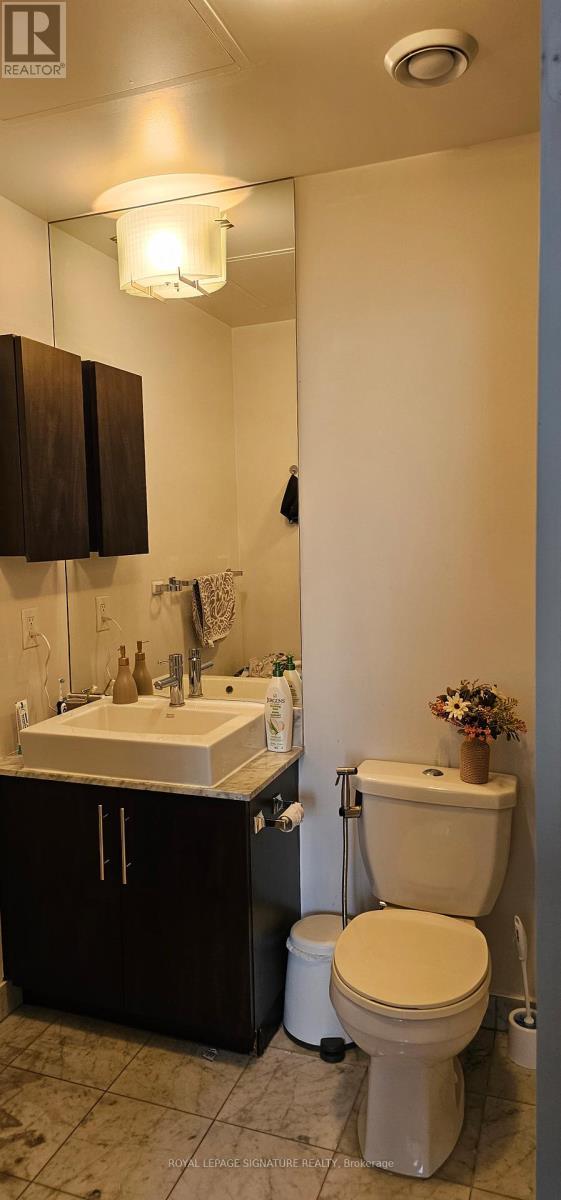 2401 - 65 Bremner Boulevard, Toronto, Ontario  M5J 0A7 - Photo 6 - C13052120