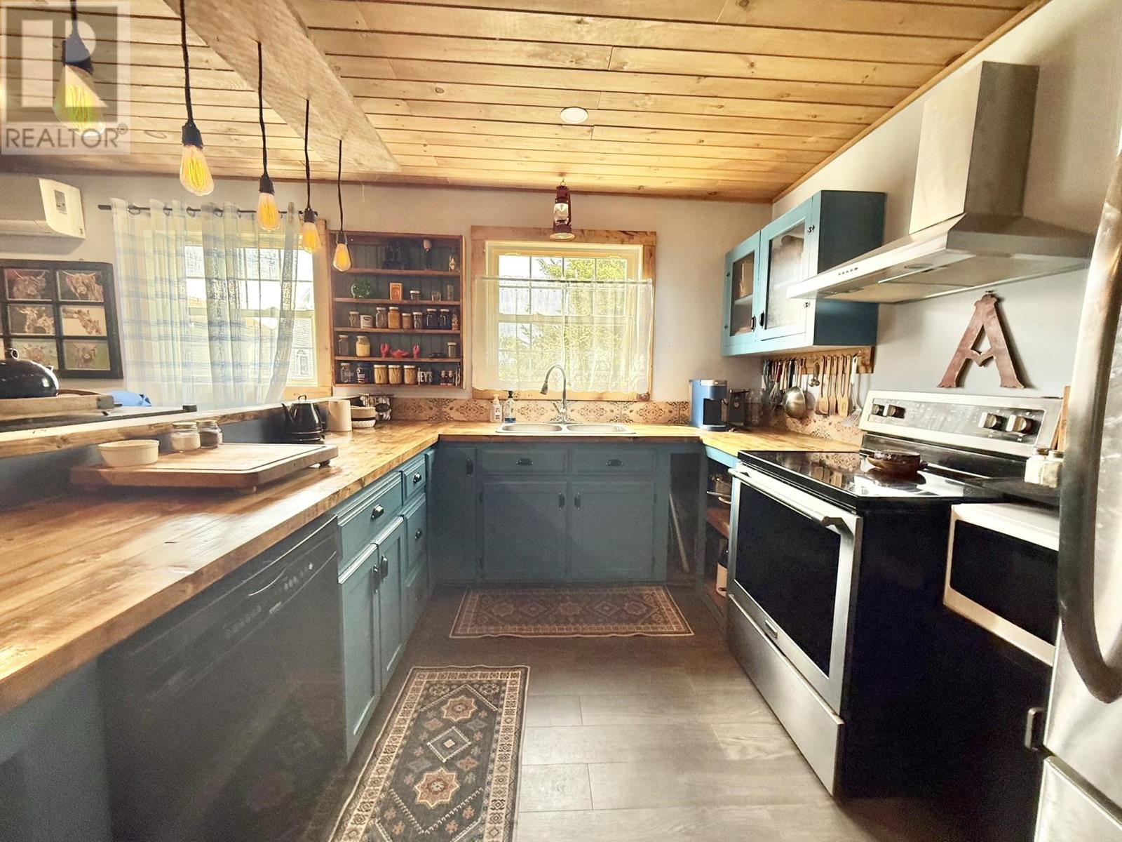 233 Main Street, Borden-Carleton, Prince Edward Island  C0B 1X0 - Photo 12 - 202608863