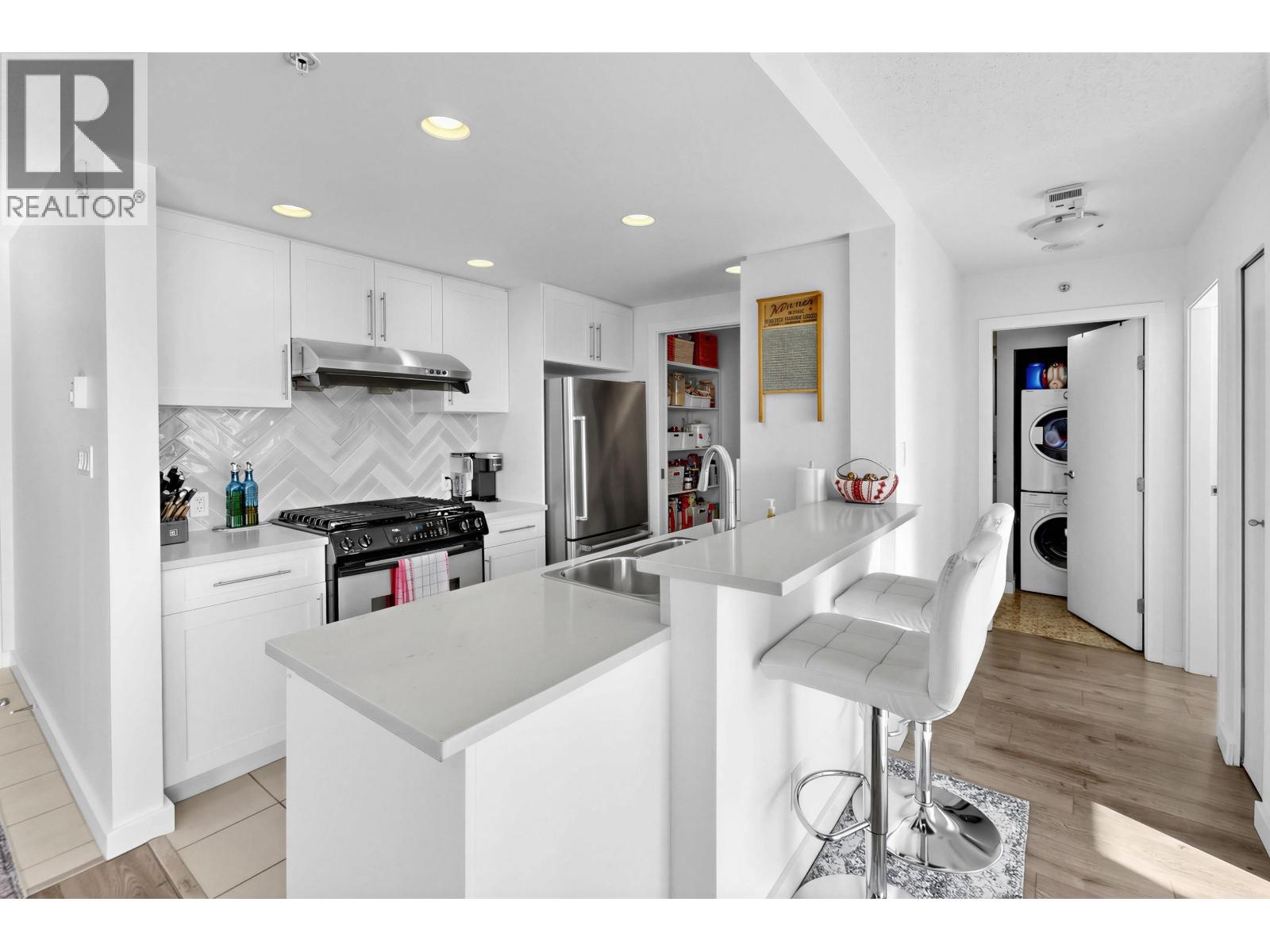 1501 455 Beach Crescent, Vancouver, British Columbia  V6Z 3E5 - Photo 13 - R3116781