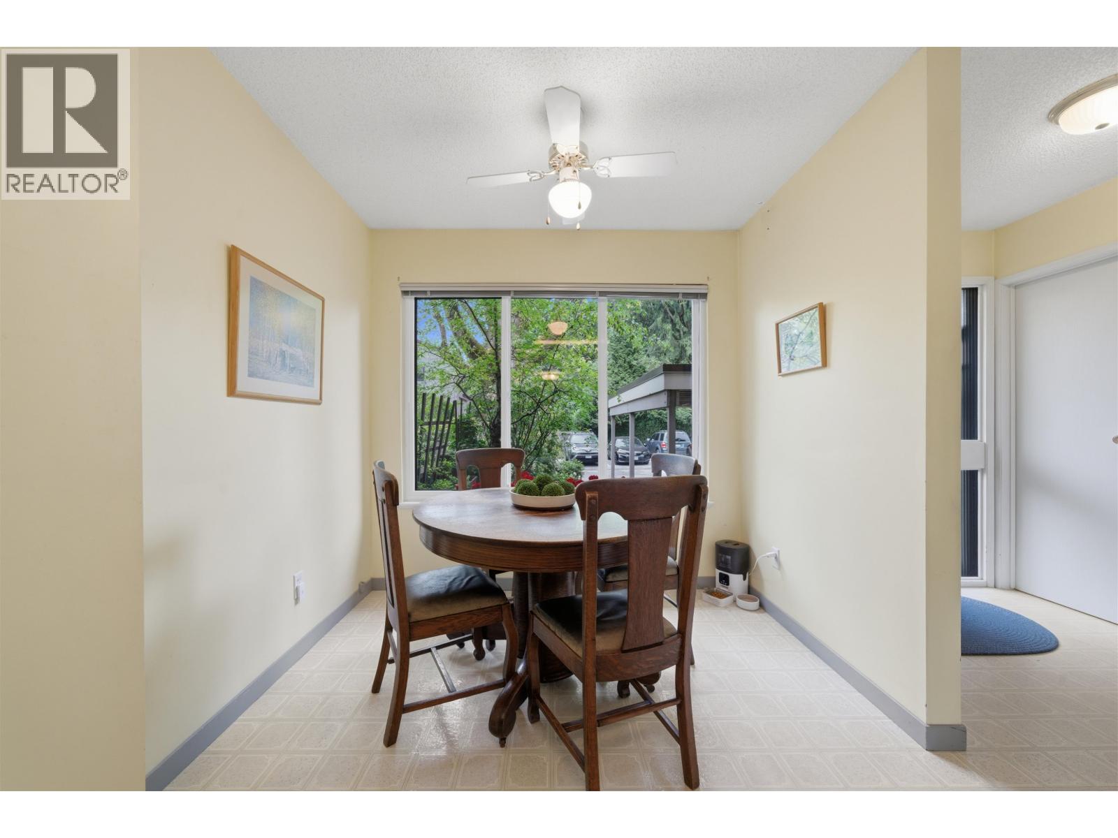 4748 Laurelwood Place, Burnaby, British Columbia  V5G 4B2 - Photo 11 - R3116785