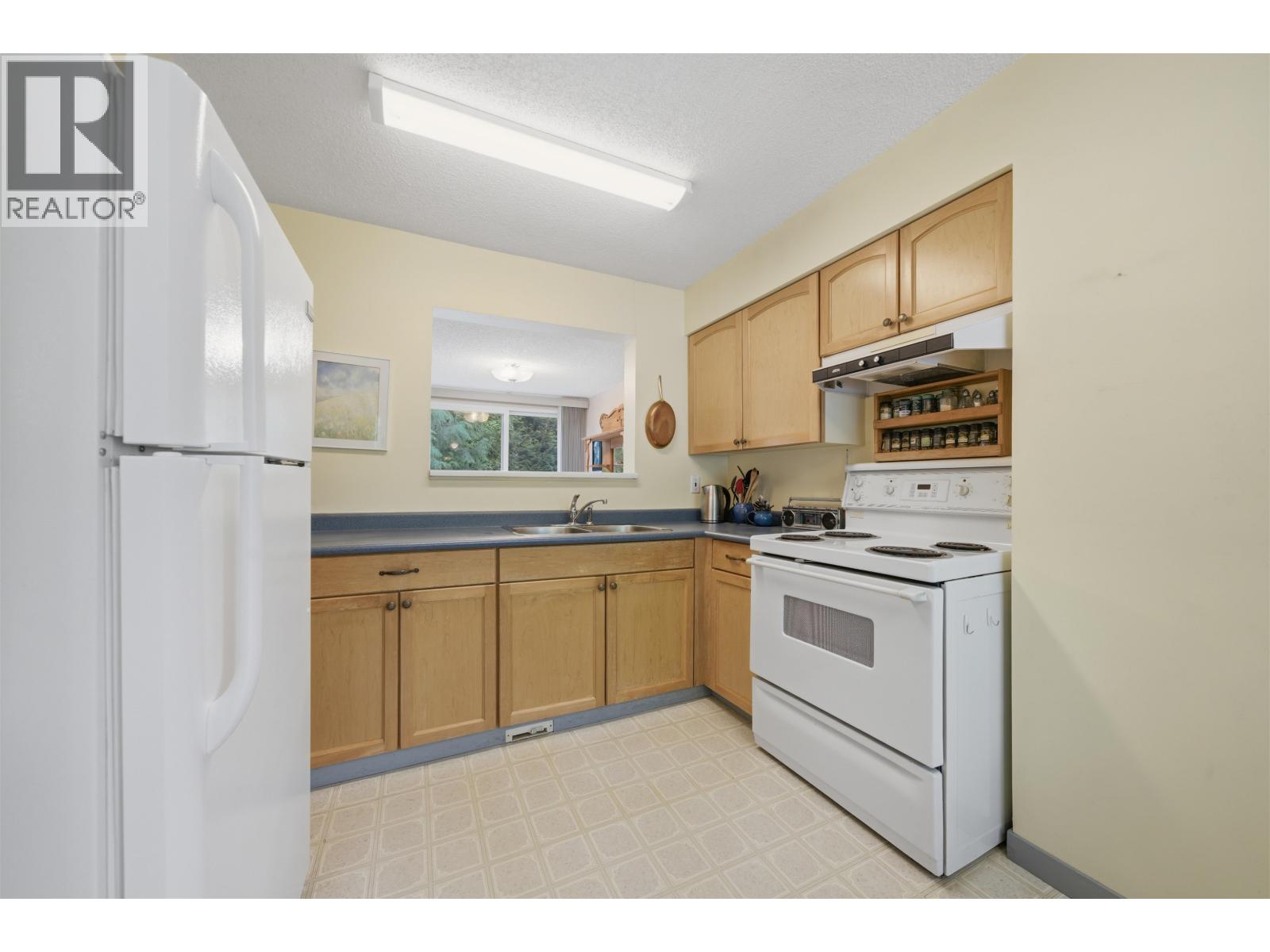 4748 Laurelwood Place, Burnaby, British Columbia  V5G 4B2 - Photo 14 - R3116785