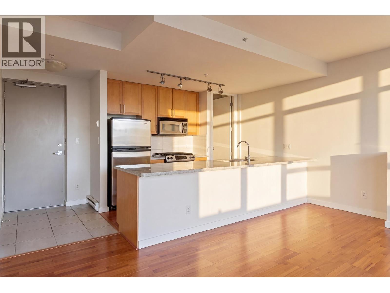 705 2055 Yukon Street, Vancouver, British Columbia  V5Y 4B7 - Photo 4 - R3116799