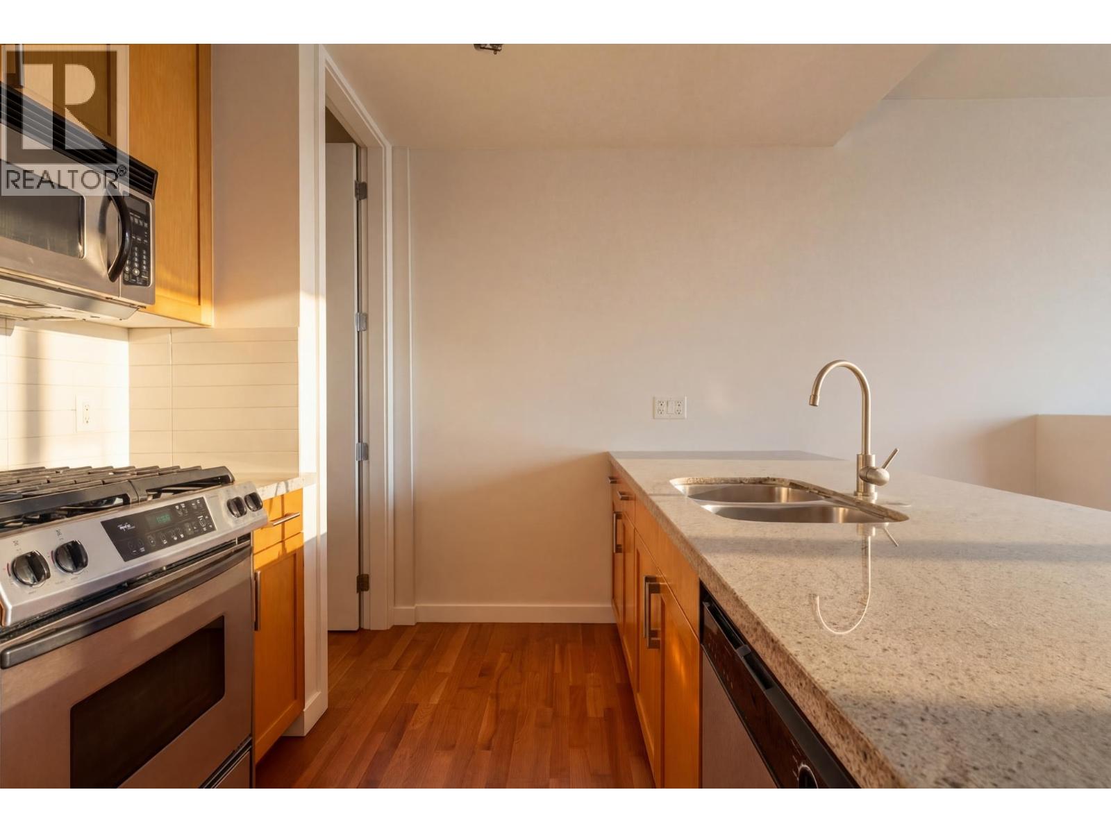 705 2055 Yukon Street, Vancouver, British Columbia  V5Y 4B7 - Photo 5 - R3116799