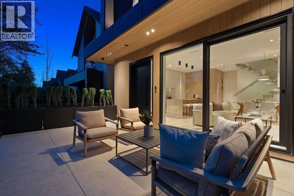 1 2935 W 15th Avenue, Vancouver, British Columbia  V6K 3A2 - Photo 3 - R3116818