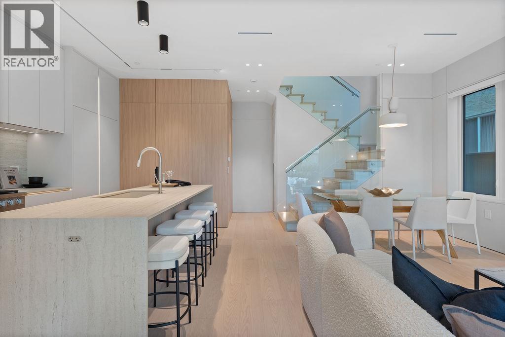 1 2935 W 15th Avenue, Vancouver, British Columbia  V6K 3A2 - Photo 4 - R3116818