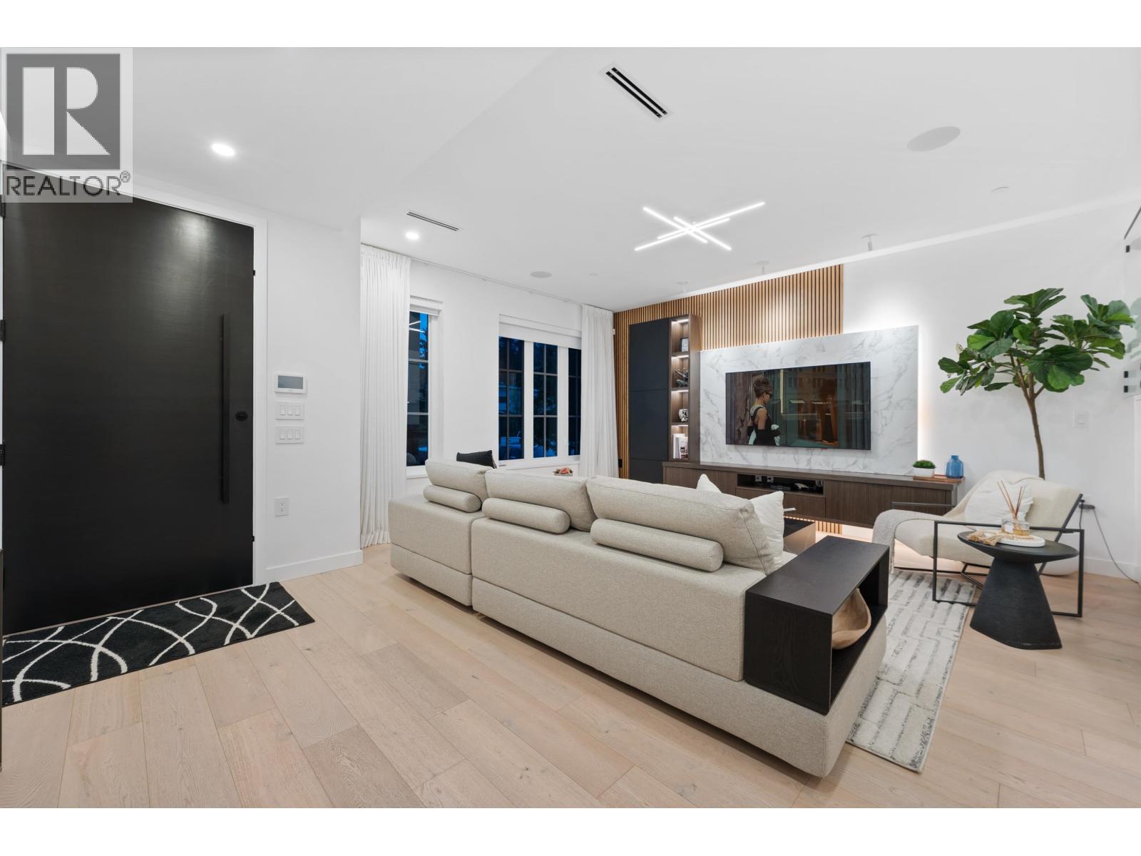 1440 E 17th Avenue, Vancouver, British Columbia  V5N 2G8 - Photo 3 - R3116834