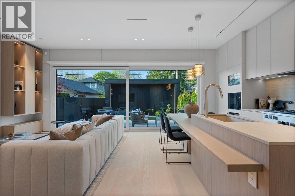 2 2935 W 15th Avenue, Vancouver, British Columbia  V6K 3A2 - Photo 13 - R3116839