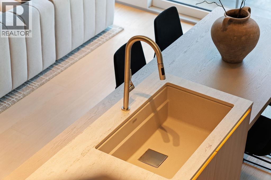 2 2935 W 15th Avenue, Vancouver, British Columbia  V6K 3A2 - Photo 14 - R3116839