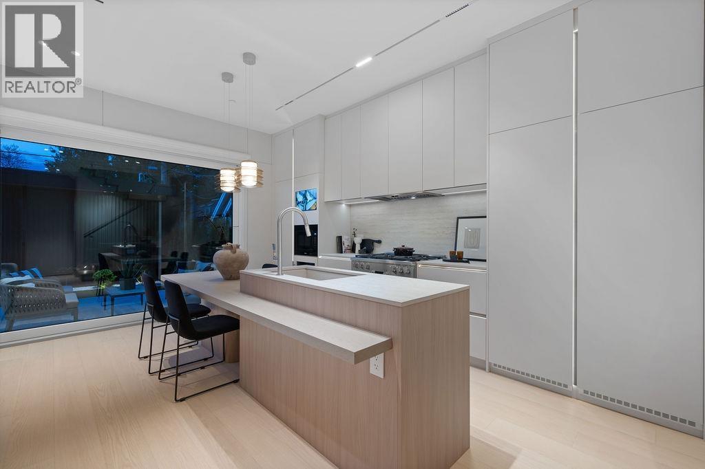 2 2935 W 15th Avenue, Vancouver, British Columbia  V6K 3A2 - Photo 3 - R3116839